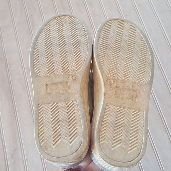 Mia Kids Lace-Up Fun Sparkle Glittery Silver Metallic Sneakers - Picture 7 of 10